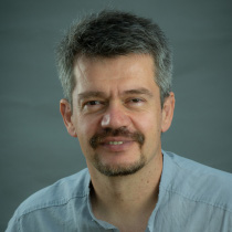 János